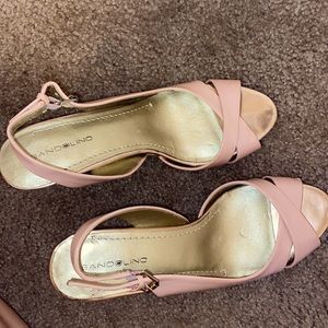 Bandolino pink heels